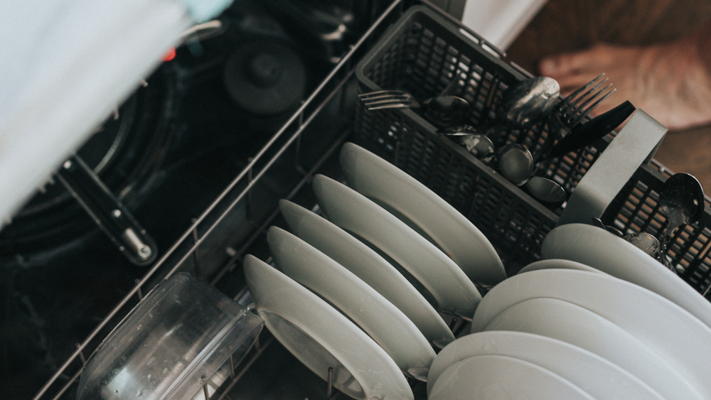 Are Steel Kitchen Knives Dishwasher Safe?